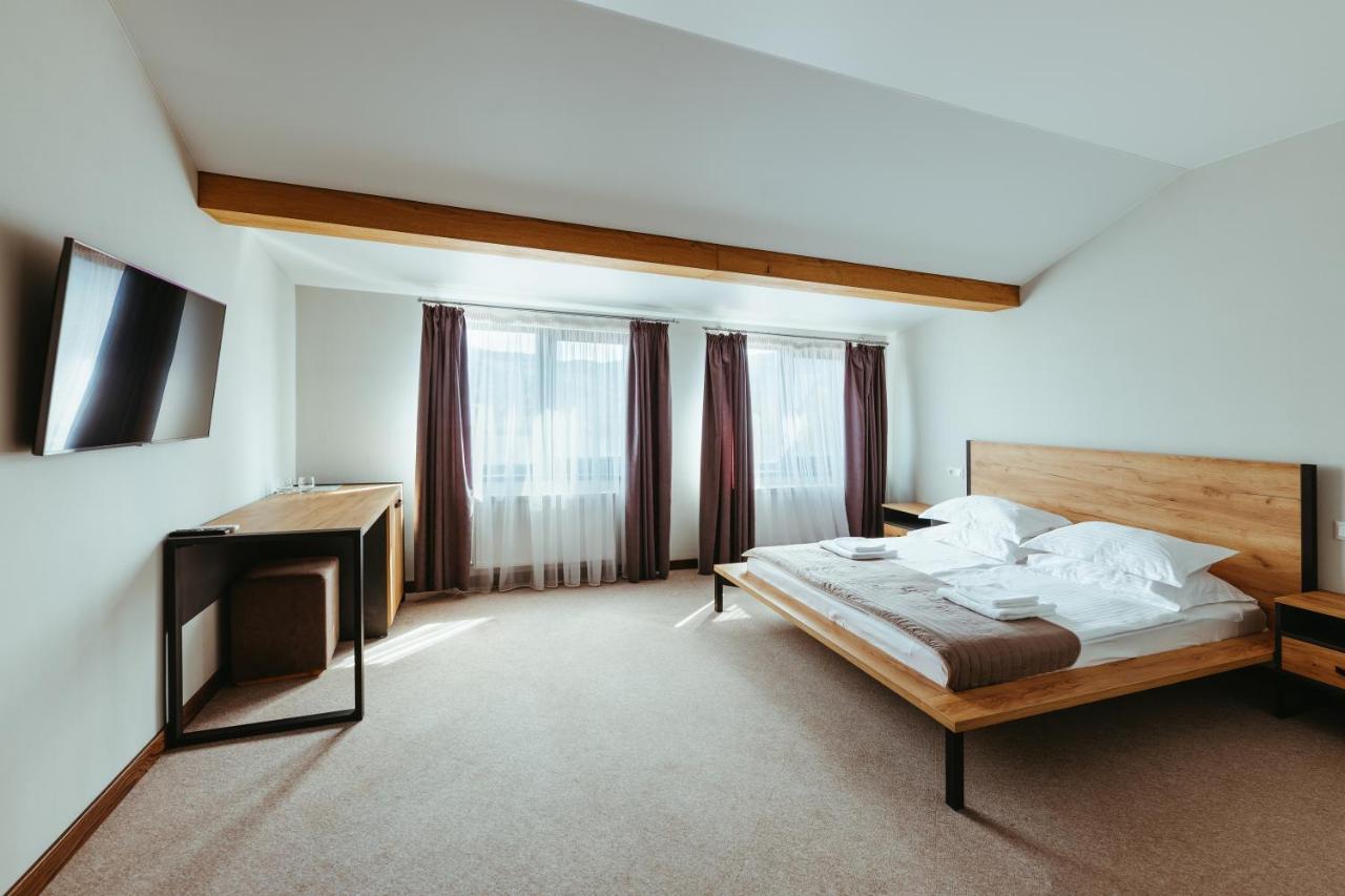 Huston Hotell Exteriör bild