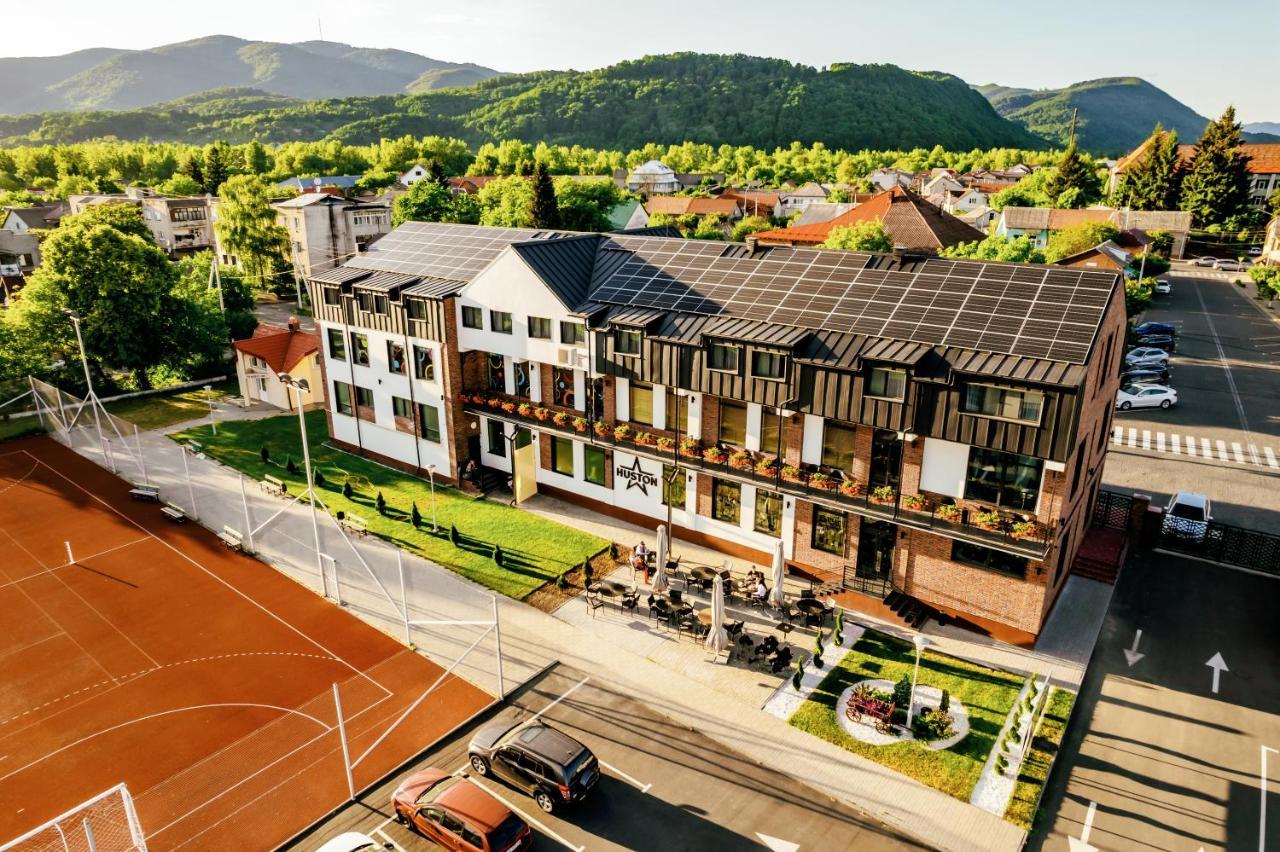 Huston Hotell Exteriör bild
